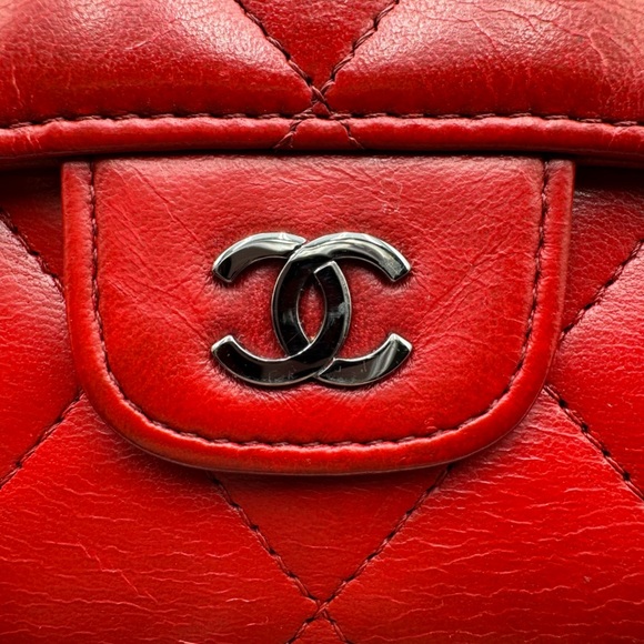 Chanel - Authentic - Lambskin Wallet - Red - Gorgeous with COA and Box - Picture 7 of 16